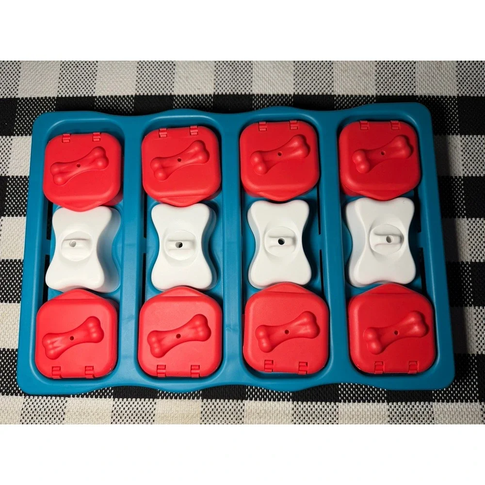 NINA OTTOSSON Outward Hound Level 2 Dog Brick Flip, Slide & Treat Puzzle‎ Toy